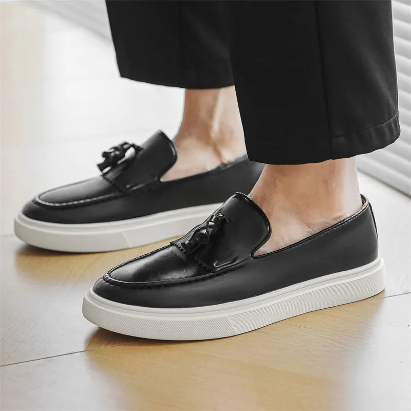 Designer Luxury Mens Wedding Dress 38~46 Tassel Loafers Brand Business Casual Moccasin Leather Driving Formal Suit Shoes for Men