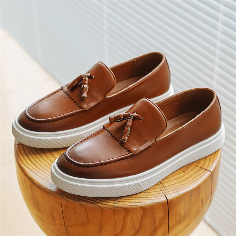 Designer Luxury Mens Wedding Dress 38~46 Tassel Loafers Brand Business Casual Moccasin Leather Driving Formal Suit Shoes for Men